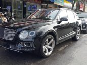 Bán xe Bentley Bentayga đời 2016, màu đen, nhập khẩu nguyên chiếc