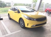 Bán Kia Cerato 1.6 MT màu vàng phấn độc, lạ đẹp tại Kia Vĩnh Phúc - 0964778111