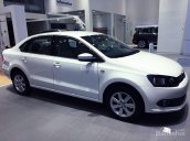 Bán Volkswagen Polo Sedan đời 2017, màu trắng, nhập Đức. LH Hương 0902.608.293