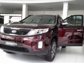 Cần bán Kia Sorento 2.4 GATH Full option 2018 mới, màu đỏ mận, giá chỉ từ 799 triệu kèm quà tặng và khuyến mãi khủng