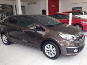 Cần bán Kia Rio 1.4 MT đời 2016, màu nâu, nhập khẩu chính hãng, giá tốt trong tháng