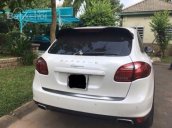 Bán ô tô Porsche Cayenne đời 2011, màu trắng