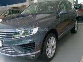 Xe nhập Đức sang trọng Volkswagen Touareg 3.6l GP màu xám (ghi), tặng 289 triệu. LH Hương 0902.608.293