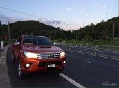 Bán xe Toyota Hilux màu cam đời 2015, nhập khẩu nguyên chiếc