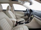 Dòng Sedan nhập Đức Volkswagen Passat 1.8l GP , màu đỏ mận, tặng 149 triệu tiền mặt, LH Hương: 0902.608.293