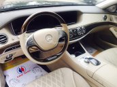 Cần bán xe Mercedes S500 đời 2013, màu đen đăng ký 2014 biển HN VIP