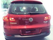 Xe nhập gầm cao Volkswagen Tiguan 2.0l GP đời 2016, màu đỏ mận, tặng 209 triệu tiền mặt, LH Hương: 0902.608.293