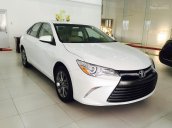 Bán Toyota Camry XLE màu trắng, giao ngay, xe nhập Mỹ