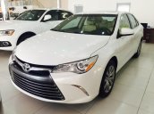 Bán Toyota Camry XLE màu trắng, giao ngay, xe nhập Mỹ