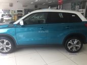 Bán Suzuki Vitara đời 2017 màu xanh nóc trắng, giá tốt, KM lớn, tặng bộ phụ kiện hấp dẫn. Hỗ trợ trả góp