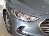 Hyundai Elantra màu xanh đá, khuyến mãi cực lớn khi mua xe, liên hệ: 0938 107 556