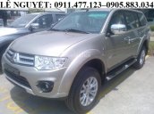 Bán xe Mitsubishi Pajero Sport, màu bạc, nhập khẩu chính hãng, giá giảm mạnh