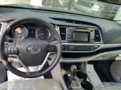 Toyota Highlander LE nhập Mỹ sản xuất 2016, màu trắng, nhập khẩu