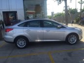 Ford Focus Ecoboost 1.5 đời 2017, màu đỏ bạc, bán mọi giá