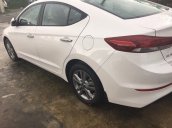 Bán ô tô Hyundai Elantra đời 2016, màu trắng, 595tr