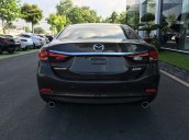 Cần bán Mazda 6 2.0 đời 2016, màu đen