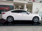 Bán xe Mazda 6 2.0 sản xuất 2016, màu trắng 