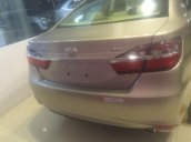 Cần bán xe Toyota Camry 2.0 E đời 2016, màu xám