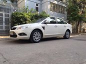 Cần bán xe Ford Focus 2.0 AT đời 2011, màu trắng số tự động, giá chỉ 495 triệu