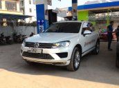 Bán Volkswagen Touareg năm 2015, màu trắng, nhập khẩu chính hãng