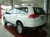 Mitsubishi Pajero đời 2017 màu trắng, xe chính hãng