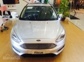 Bán Ford Focus Titanium đời 2017, màu bạc