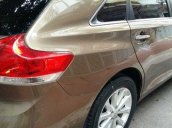 Cần bán xe Toyota Venza đời 2016, màu nâu