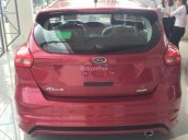 Ford Focus 5D 2016, vay 85%, giá cực tốt, giao xe ngay/0985.392.048