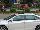 Bán Toyota Camry XLE đời 2016, màu trắng, xe nhập 