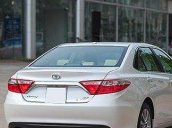 Bán Toyota Camry XLE đời 2016, màu trắng, xe nhập 