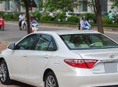 Bán Toyota Camry XLE đời 2016, màu trắng, xe nhập 