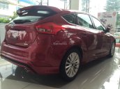 Bán ô tô Ford Focus 1.5 Ecoboost 2017, màu đỏ, giá 765tr, hỗ trợ vay 85%, xe có sẵn/0901.393.847