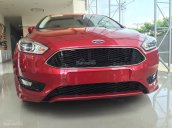 Bán ô tô Ford Focus 1.5 Ecoboost 2017, màu đỏ, giá 765tr, hỗ trợ vay 85%, xe có sẵn/0901.393.847