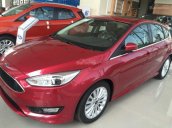 Bán ô tô Ford Focus 1.5 Ecoboost 2017, màu đỏ, giá 765tr, hỗ trợ vay 85%, xe có sẵn/0901.393.847