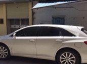 Cần bán Toyota Venza đời 2010, màu trắng