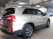 Bán Kia Sorento 2.2AT CRDi đời 2014, màu vàng giá cạnh tranh