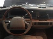 Tứ Quý Auto bán xe Lincoln Town car đời 1996, màu đen, giá 450tr