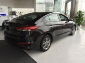 Bán Hyundai Elantra 1.6AT đời 2016, màu đen