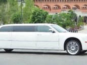 Bán Chrysler 300C Limousine đời 2009, màu trắng, nhập khẩu nguyên chiếc còn mới