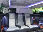 Bán Chrysler 300C Limousine đời 2009, màu trắng, nhập khẩu nguyên chiếc còn mới