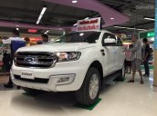 Bán Ford Everest 2.2L Titanium đời 2017, màu trắng, nhập khẩu nguyên chiếc