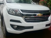 Bán Chevrolet bán tải Colorado phiên bản 2018, màu trắng, nhập khẩu Thái Lan, giá rẻ