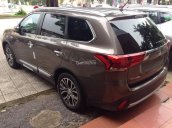 Bán Mitsubishi Outlander 2.0CVT 2018, đủ màu, 7 chỗ, trả góp, giao ngay, 807tr - LH 0911373343