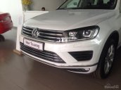 Dòng SUV nhập Đức Volkswagen Touareg 3.6l GP, màu trắng ngọc trai. Ưu đãi tốt cho 20 KH đầu tiên - LH 0902608293