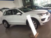 Dòng SUV nhập Đức Volkswagen Touareg 3.6l GP, màu trắng ngọc trai. Ưu đãi tốt cho 20 KH đầu tiên - LH 0902608293