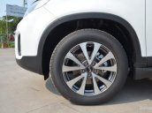 Bán ô tô Kia Sorento GAT 2017, màu trắng, giá 789tr