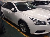 Cần bán Chevrolet Cruze LS đời 2015, màu trắng