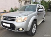 Cần bán Ford Everest 2.5L máy dầu sản xuất 2014, màu bạc