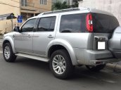 Cần bán Ford Everest 2.5L máy dầu sản xuất 2014, màu bạc