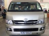 Cần bán Toyota Hiace đời 2009, màu kem (be) số sàn